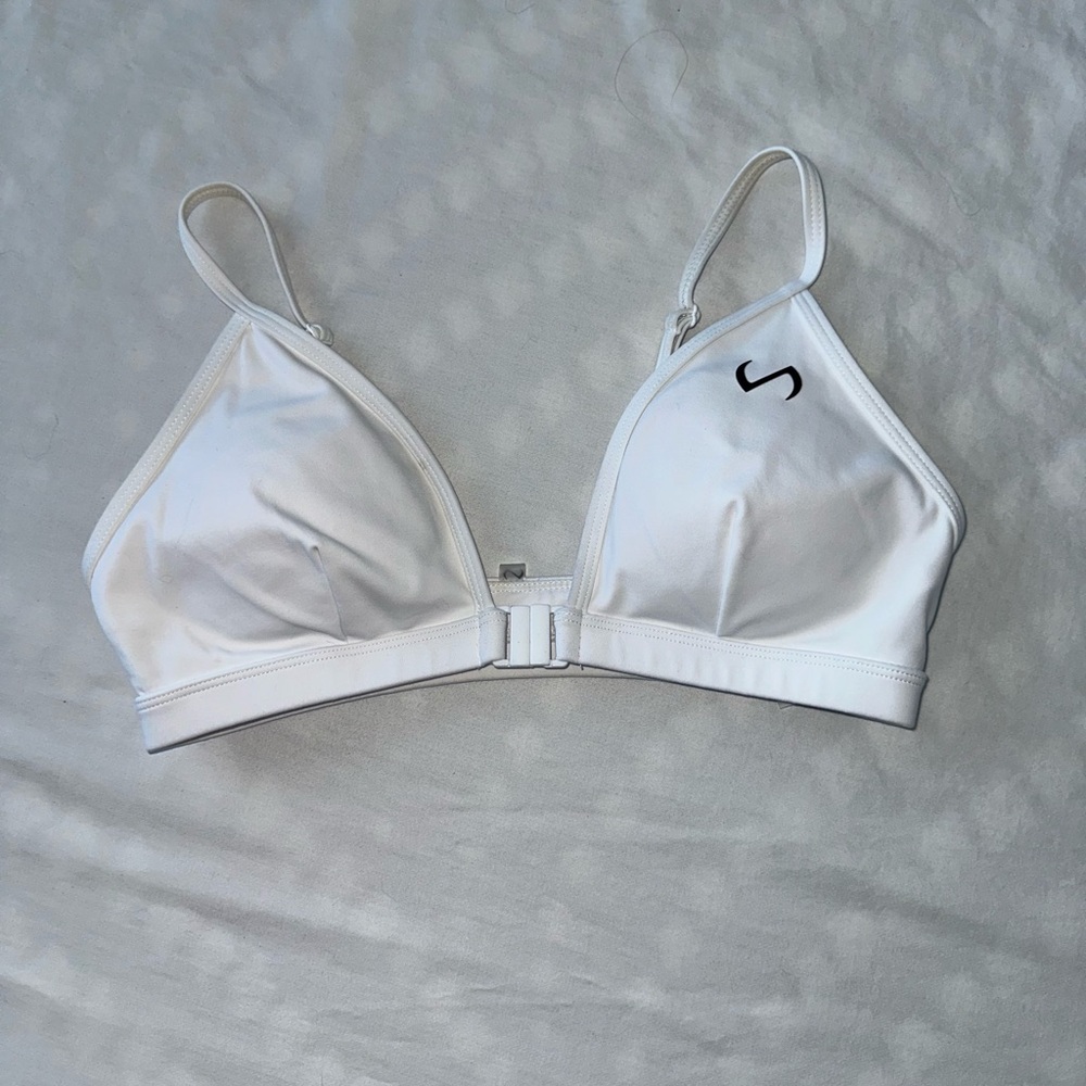 TLF tempo front clasp sports bra